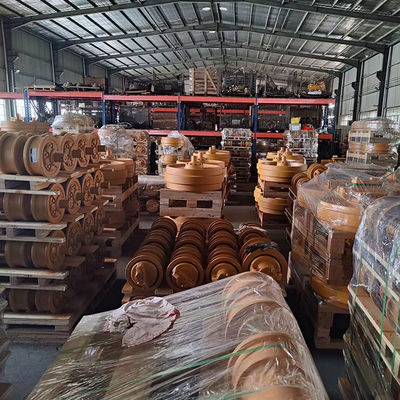 Competitive KM3917/KM3918 Track Support Wheel for Komatsu D155 D275 D375 Bulldozer